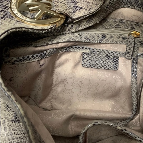 Michael KORS Python Leather Hobo Bag - Picture 9 of 10